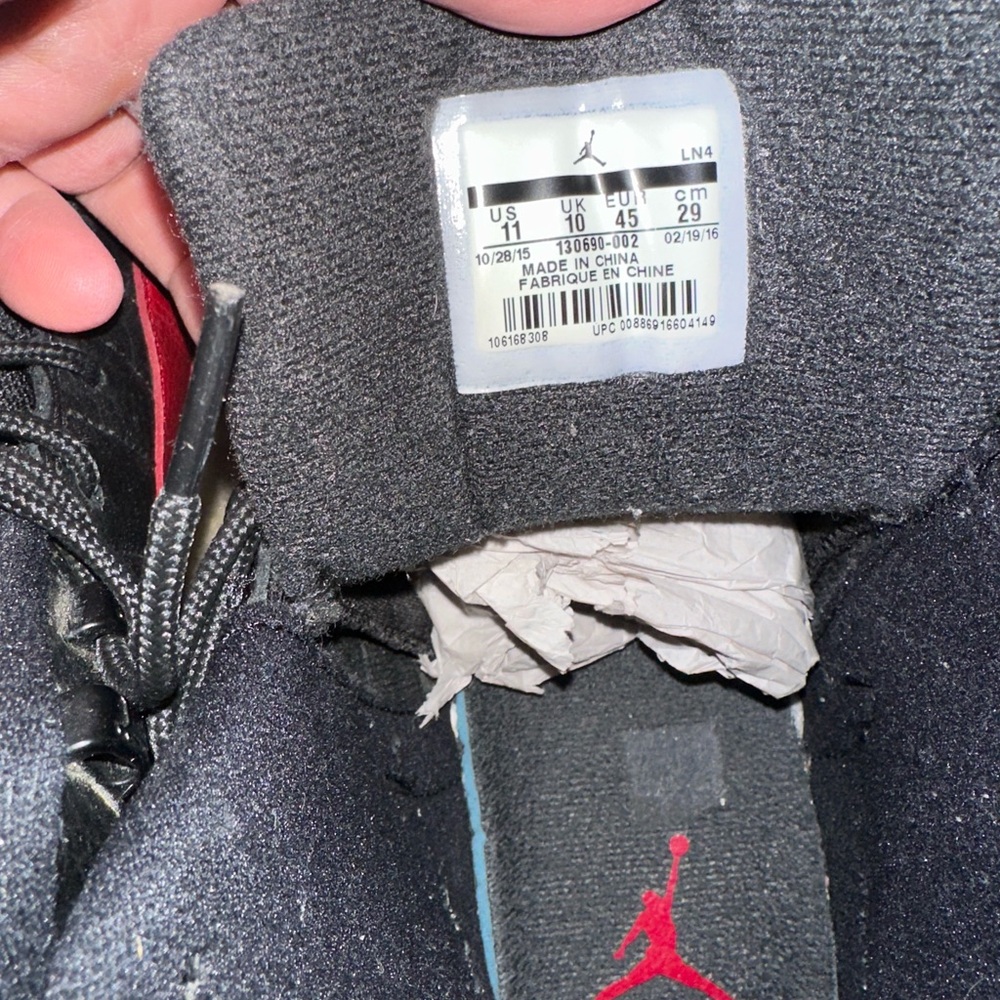 Jordan Retro flu game 12 Black & Red Sneakers - Picture 4 of 8